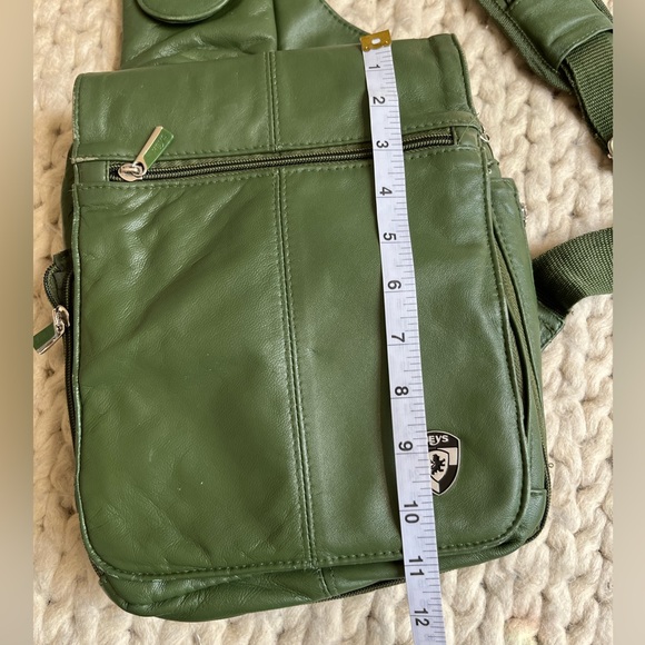 HEYS Leather Travelmate XL - Picture 15 of 16